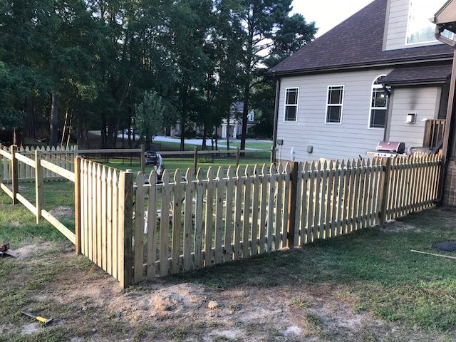 Gothic Picket Fence Slide 5